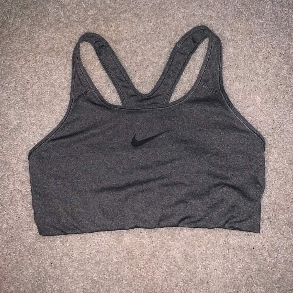 gray nike sports bra
